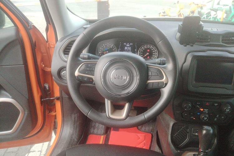 Used Jeep Renegade 2018 Connected Large Screen Version 180T Automatic High-Energy Edition