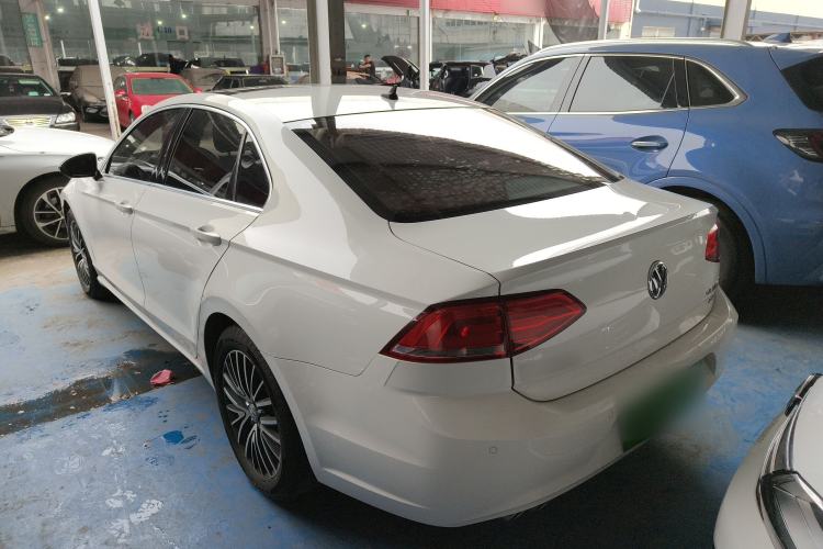 Used Volkswagen Lamando 2017 280TSI DSG Luxury Edition
