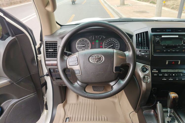 Used Toyota Land Cruiser 2010 4.0L Automatic VX Steering Wheel