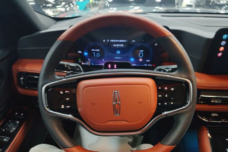 Used Lincoln Aviator 2024 3.0T V6 All-Wheel-Drive Luxury Edition Six Seats Steering Wheel