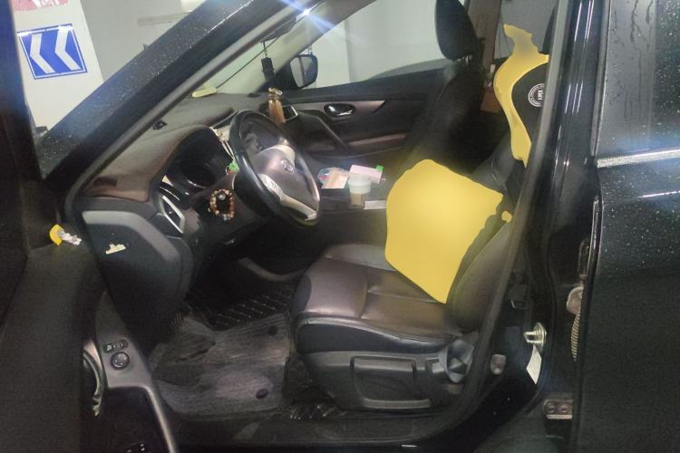 Used Nissan X-Trail 2015 2.0L CVT Comfort MAX Edition 2WD Left Front Seat