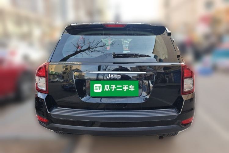 Used Jeep Compass 2015 2.0L two-wheel drive sport version