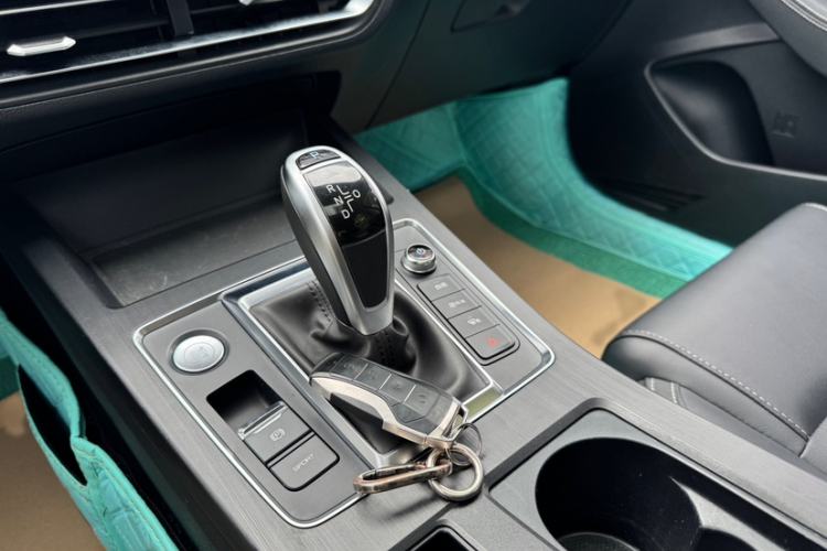 Used BYD Qin Pro 2020 Beyond Edition 1.5TI Automatic Flagship Version Gear Lever