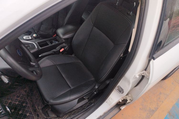 Used Ford Focus 2018 Hatchback Classic 1.6L Automatic Comfort Plus SmartDrive Edition Left Front Seat