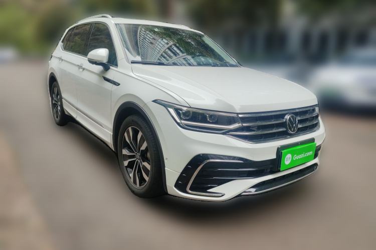 Used Volkswagen Tiguan L 2022 330TSI Automatic Two-Wheel Drive R-Line Enhanced Edition Front Right 45 Deg