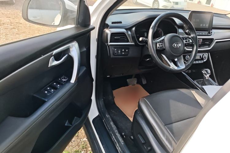 Used Kia Sportage R 2018 2.0L Automatic Smart Luxury Version China V Standard Driver Seat