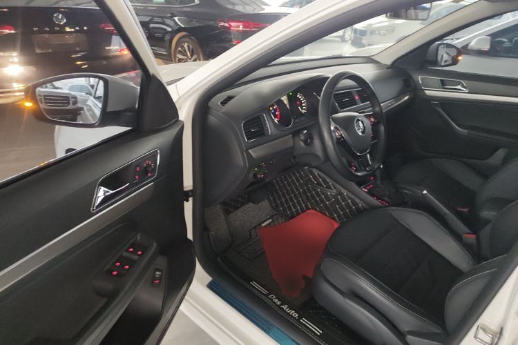 Used Volkswagen Lavida 2017 230TSI DSG Comfort Edition
