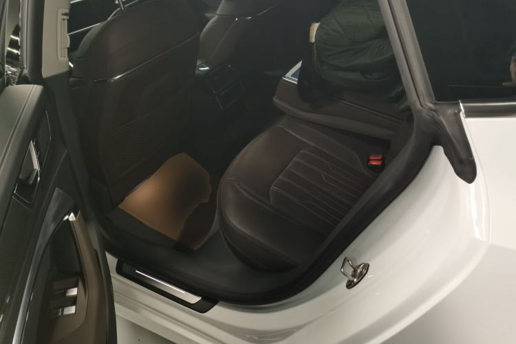 Used Audi A7L 2022 45 TFSI quattro S-line Visionary Crystal Package
