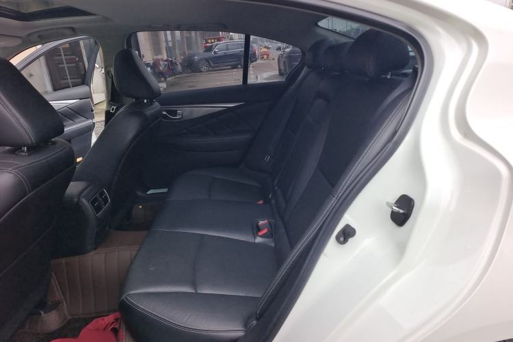 Used Infiniti Q50L 2018 2.0T Enjoyment Version China VI Standard
