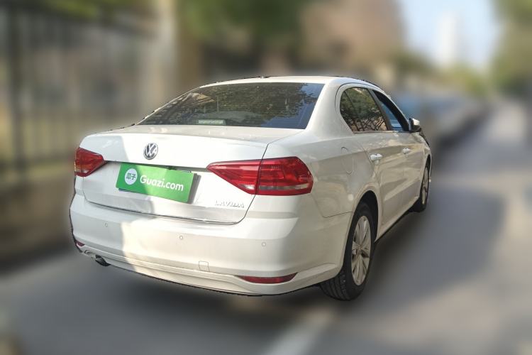 Used Volkswagen Lavida 2015 1.6L Automatic Comfort Edition
