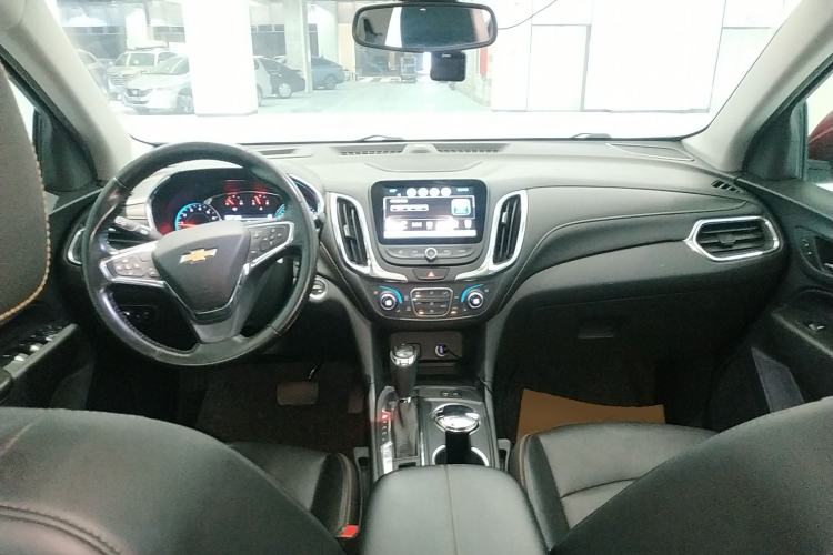 Used Chevrolet Equinox 2017 550T Automatic All-Wheel-Drive Huanjie Edition Center Console