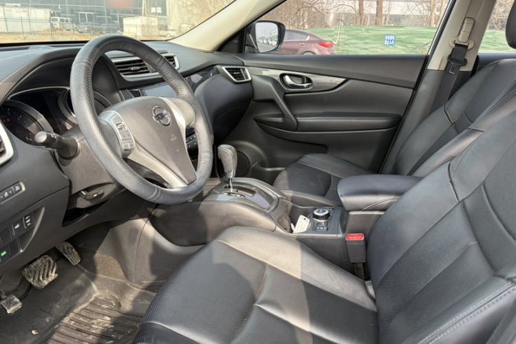 Used Nissan X-Trail 2014 2.5L CVT Luxury Edition 4WD
