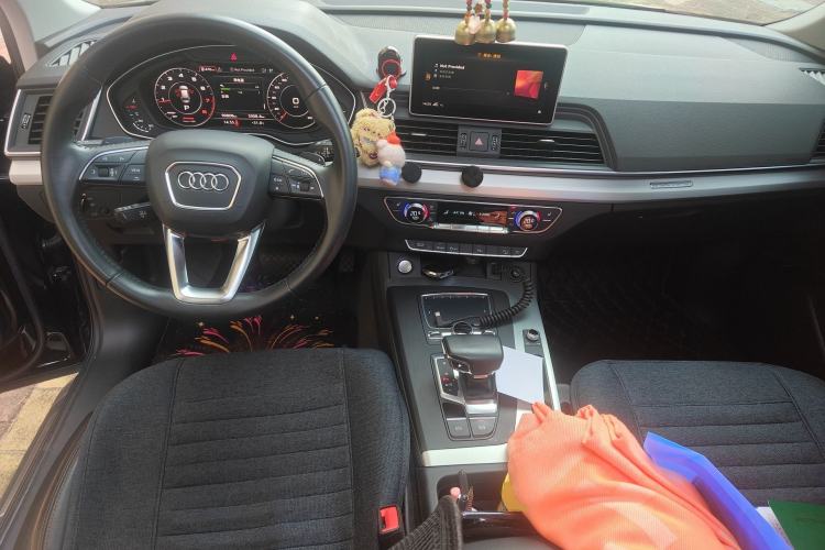 Used Audi Q5L 2020 40 TFSI Prestige Fashion Edition Center Console