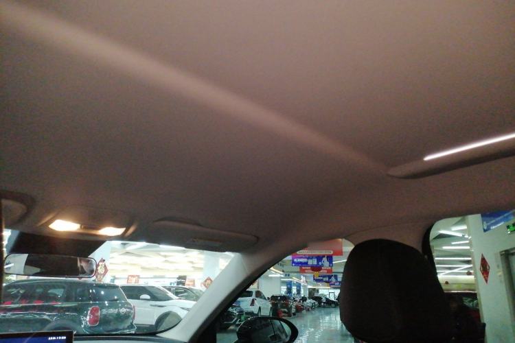 Used Hongqi E-QM5 2022 431 km Charge & Enjoy Edition
