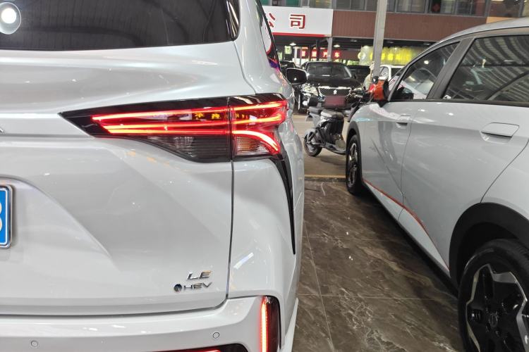 Used Toyota SIENNA 2024 2.5L Hybrid Comfort Edition