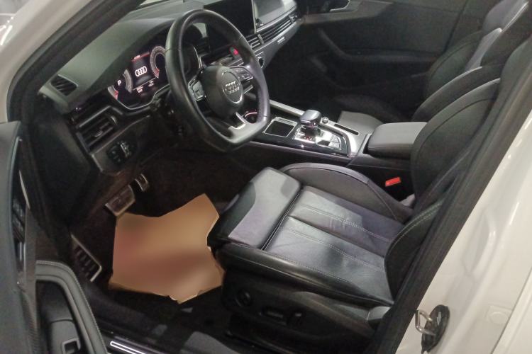 Used Audi A4L 2023 40 TFSI quattro Luxury Dynamic Edition
