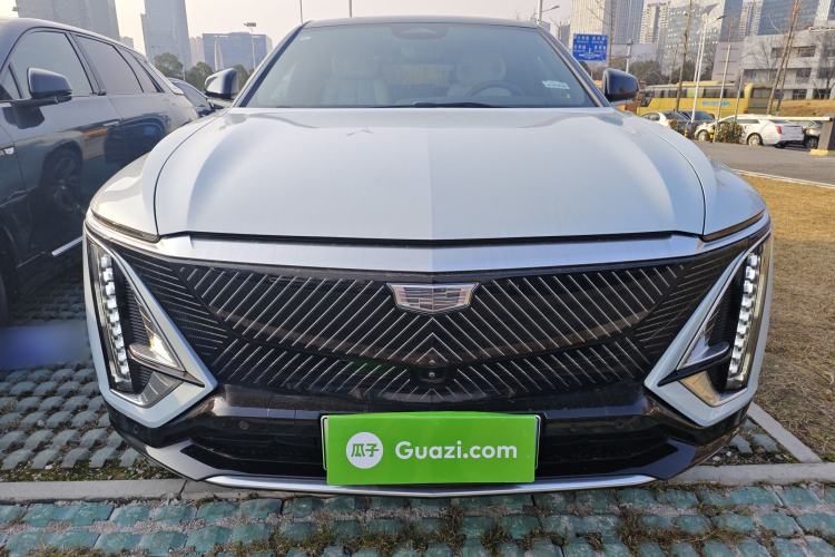 Used Cadillac LYRIQ 2022 Rear-Drive Long-Range Luxury Edition
