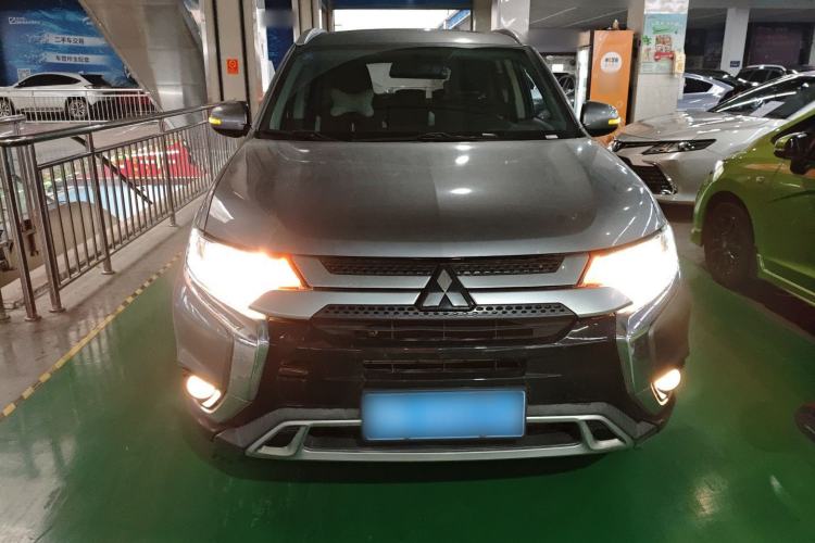 Used Mitsubishi Outlander 2019 2.0L Two-Wheel Drive Comfort Edition 5 Seats China VI Standard