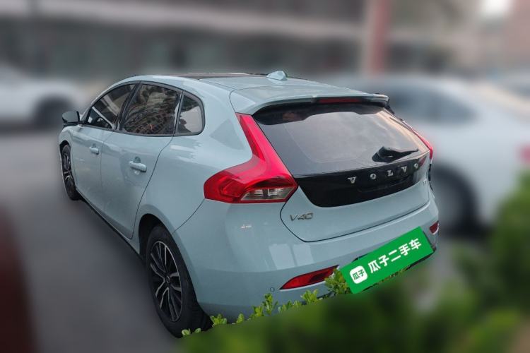 Used Volvo V40 2017 T3 Zhiyi Edition
