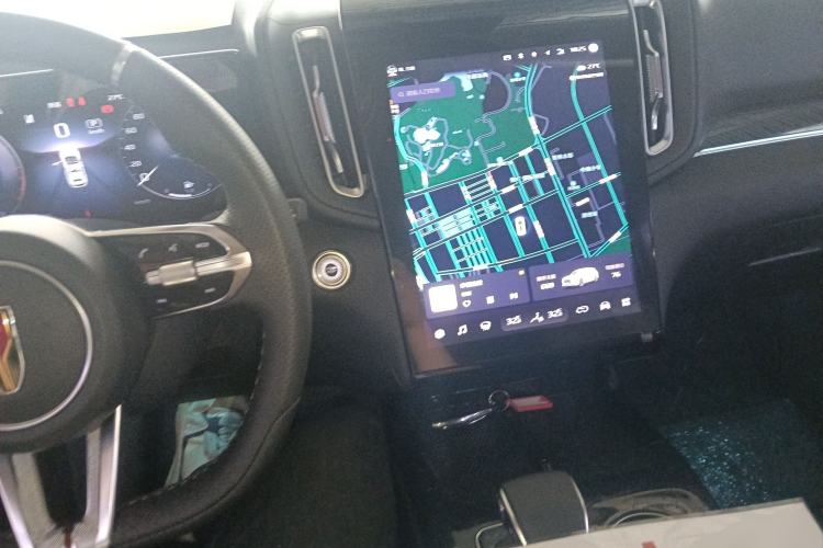 Used Hongqi HS3 2023 1.5T Two-Wheel Drive Shanwei Edition Center Console