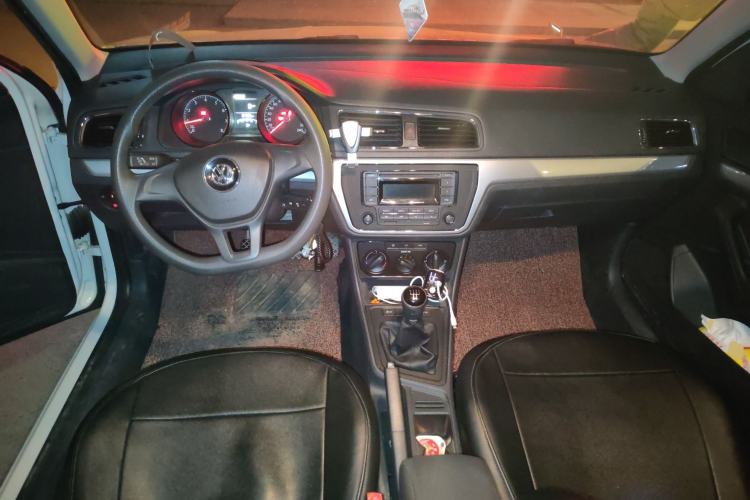 Used Volkswagen Lavida 2015 1.6L Manual Fashion Edition
