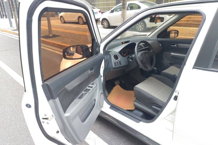 Used Suzuki Swift 2014 1.5L Automatic Fashion Edition