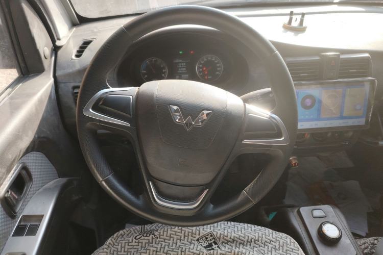 Used Wuling Rongguang EV 2020 Basic Version 7-Seater 300 km
