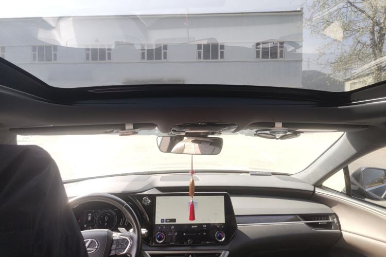 Used Lexus RX 2023 350h Four-Wheel Drive Enjoyment Version Headliner