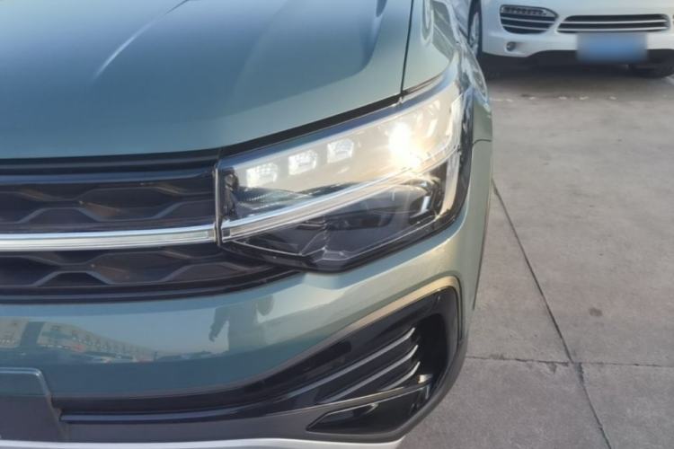 Used Volkswagen Tharu 2023 300TSI Two-Wheel-Drive Full Moon Edition