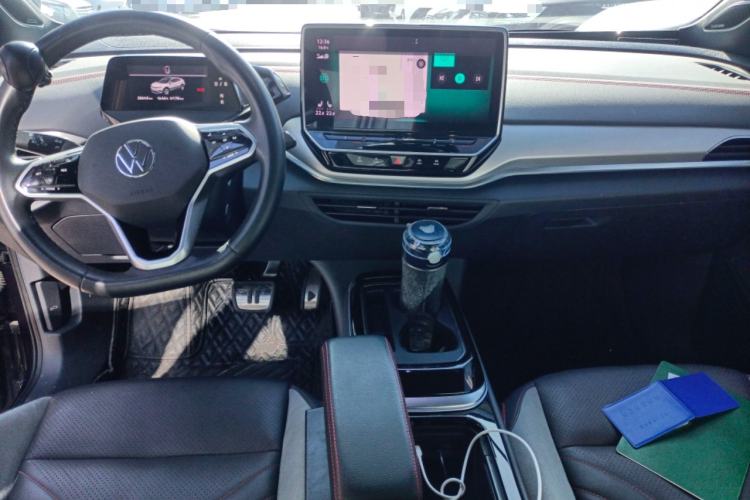 Used Volkswagen ID.4 CROZZ 2022 High-Performance PRIME Edition Center Console