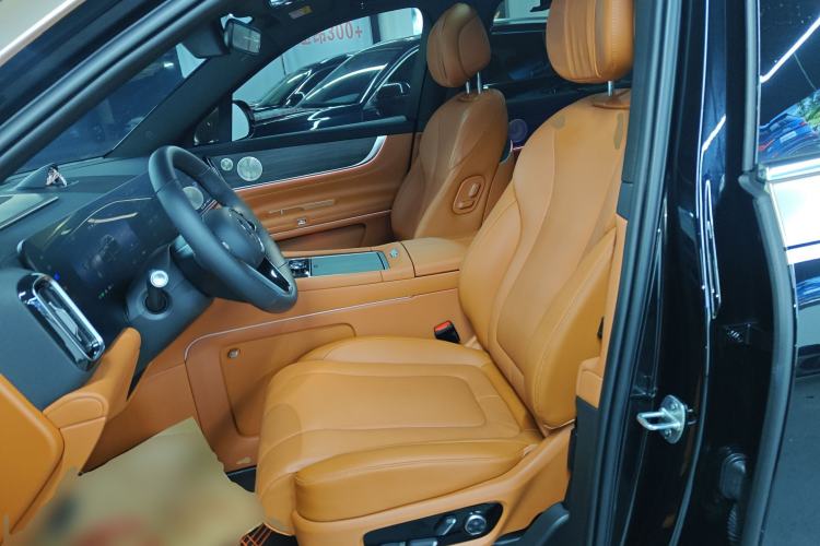 Used Hima AITO M9 2025 All-Electric Ultra Version 100 kWh 5-Seater Model Left Front Seat