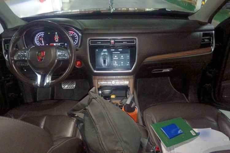 Used Roewe RX8 2018 30T Smart Connectivity All-Wheel Drive Supreme Edition
