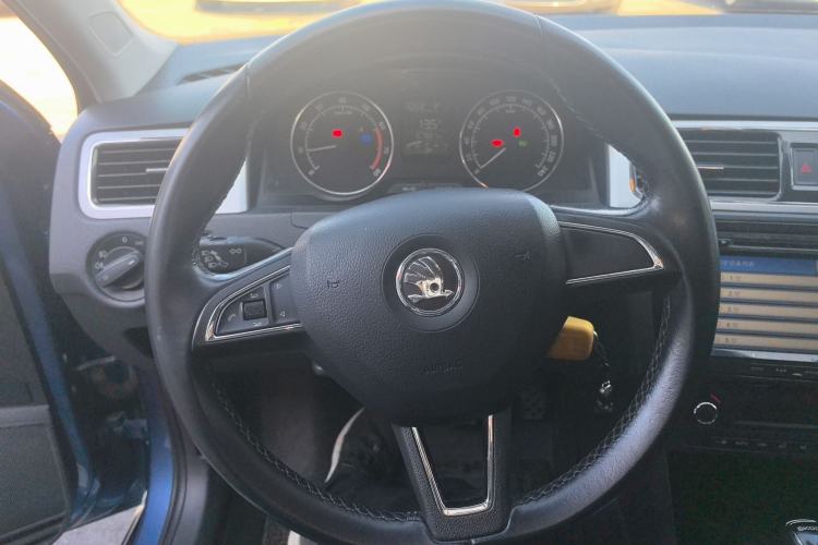 Used Skoda Rapid Spaceback 2014 1.6L Automatic Enjoyment Edition