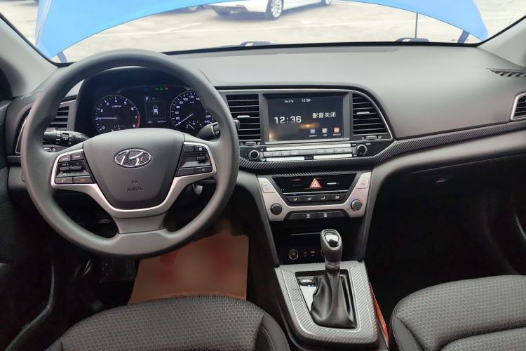 Used Hyundai Elantra (6th Generation / Lingdong) 2016 1.6L Automatic ZhiXuan – Elite Version Center Console