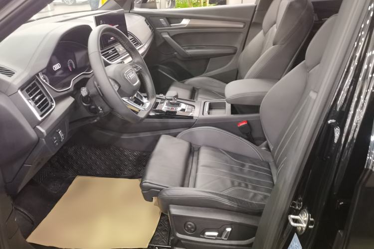 Used Audi Q5L 2023 40T Luxury Dynamic Model
