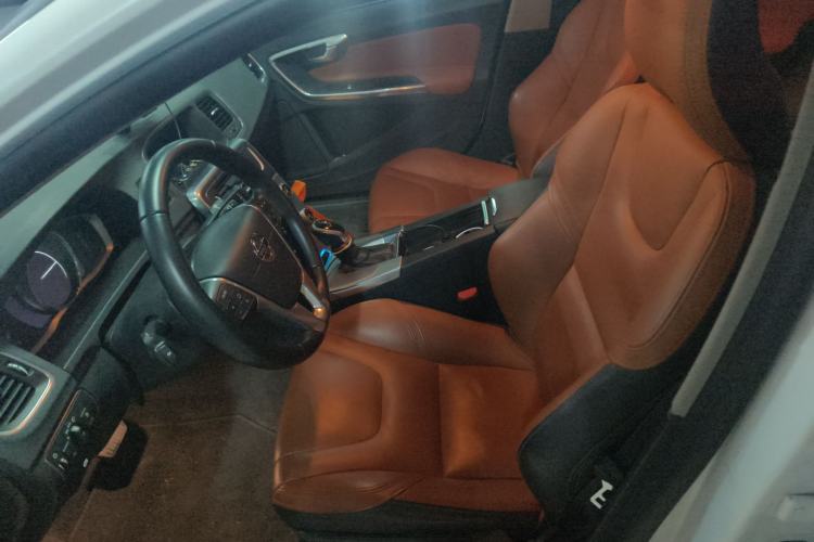 Used Volvo S60 New Energy 2015 S60L E-Drive Hybrid T6 Smart Drive Edition
