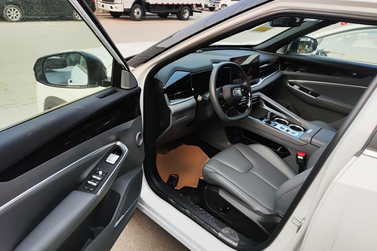 Used Geely Auto Emgrand X7 Sport 2026 Model 1.5TD Aspirational Driver Seat