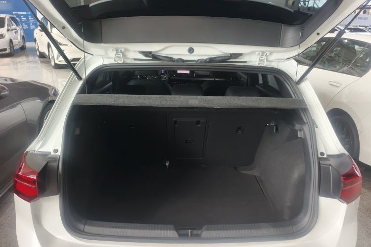 Used Volkswagen Golf 2023 Facelift 280TSI DSG R-Line Lite
