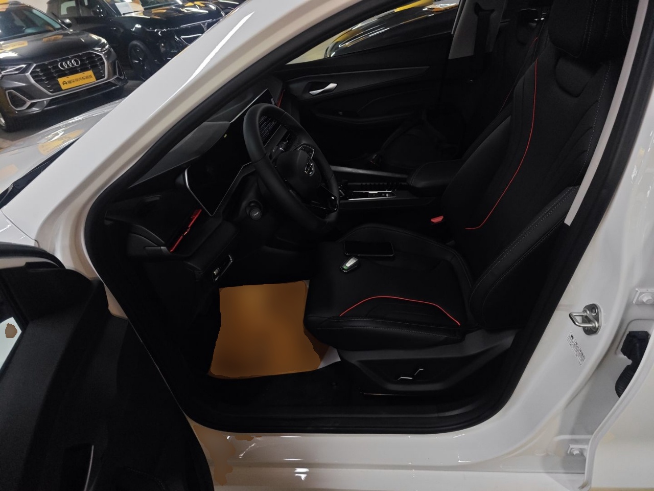 Переднее сиденье в автомобиле