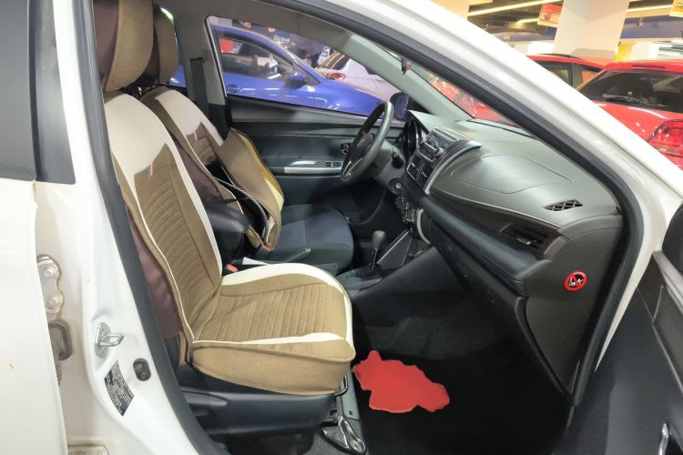 Used Toyota YARiS L Zhi Xuan 2015 1.5E Automatic Charm Edition Right Front Seat