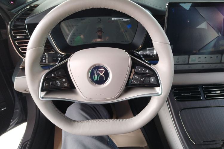 Used BYD Han 2025 DM-i Intelligent Driving Edition 125KM LiDAR Flagship Model