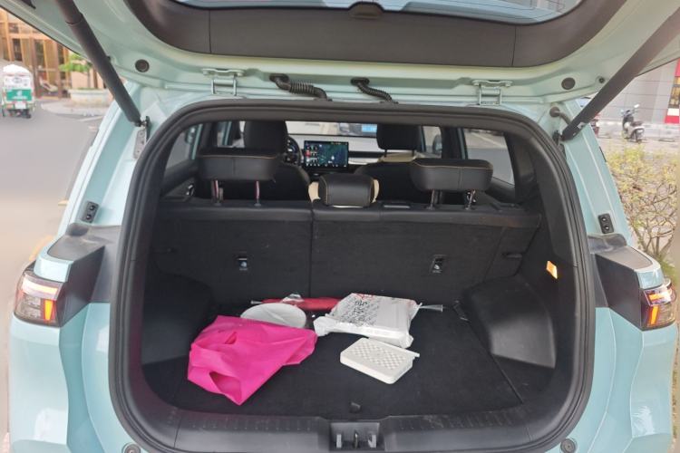 Used AION Y 2021 70 Tech Vitality Edition Trunk