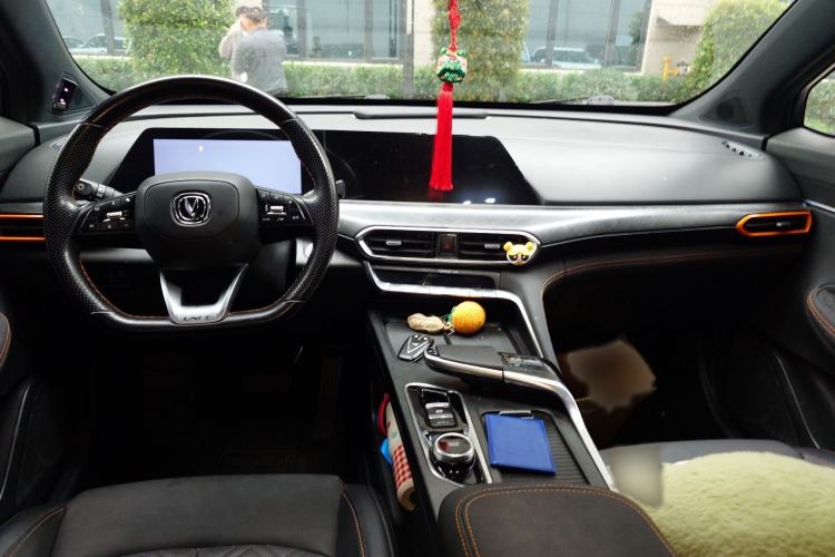 Used CHANGAN UNI-T 2022 1.5T Prestige Version Interior 2