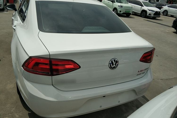 Used Volkswagen Lamando 2015 230TSI DSG Fashion Edition
