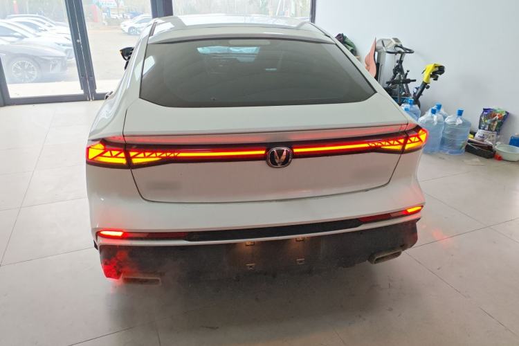 Used CHANGAN UNI-V 2024 1.5T Prestige Edition
