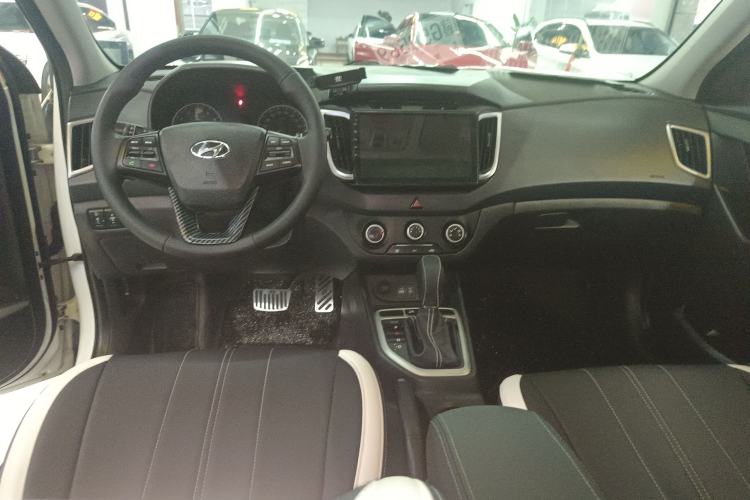 Used Hyundai ix25 2015 1.6L Automatic Two-Wheel Drive Smart GLS Trim
