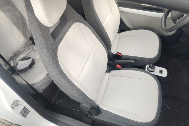 Used Geely Galaxy Panda 2025 210 km – Yuanqi Bear Right Front Seat