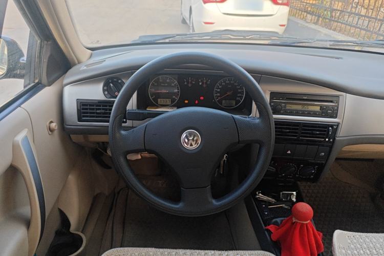 Used Volkswagen Santana Vista 2008 1.8L Manual Sishang Model Steering Wheel