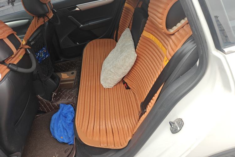 Used Volkswagen Gran Lavida 2014 1.6L Automatic Sport Edition
