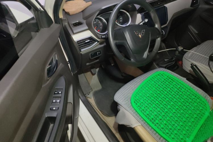 Used Wuling Hongguang 2019 1.5L S Standard Version China VI LAR
